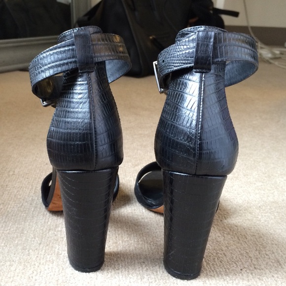 VINCE black strap heels - Picture 2 of 4